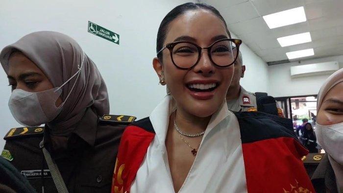 Nikita Mirzani Minta Vadel Badjideh Dihukum Seberat-beratnya
