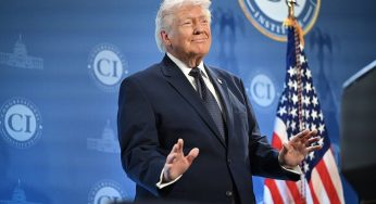 Trump Kaji Opsi Militer AS di Selat Hormuz